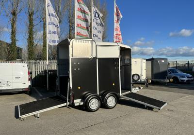 HORSEBOX TRAILERS