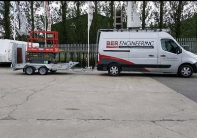 Scissors lift trailer